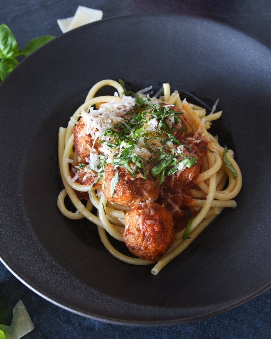 Macaroni long aux boulettes de porc italiennes duBreton