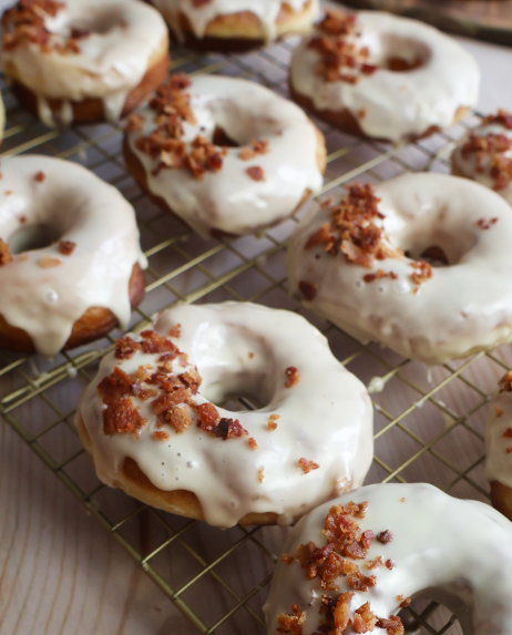 Beignes à l'érable et au bacon